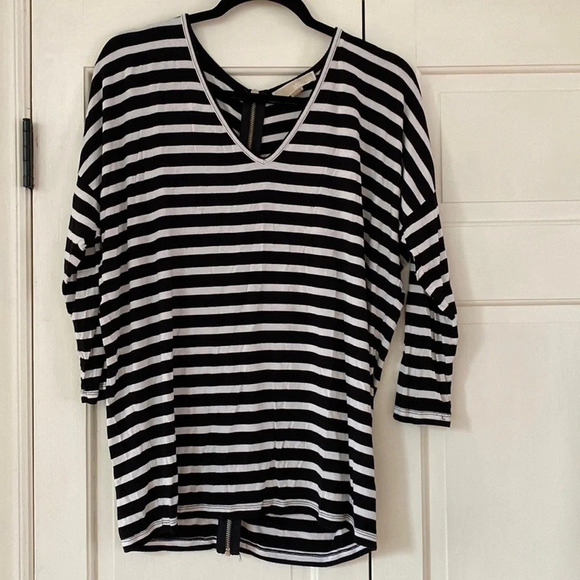 MICHAEL by Michael Kors Three Quarter Sleeve Zipper Back Striped Black White Top - Picture 1 of 5